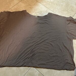Brown cropped short sleeve workout top